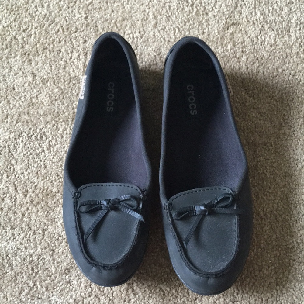 Crocs bow loafers